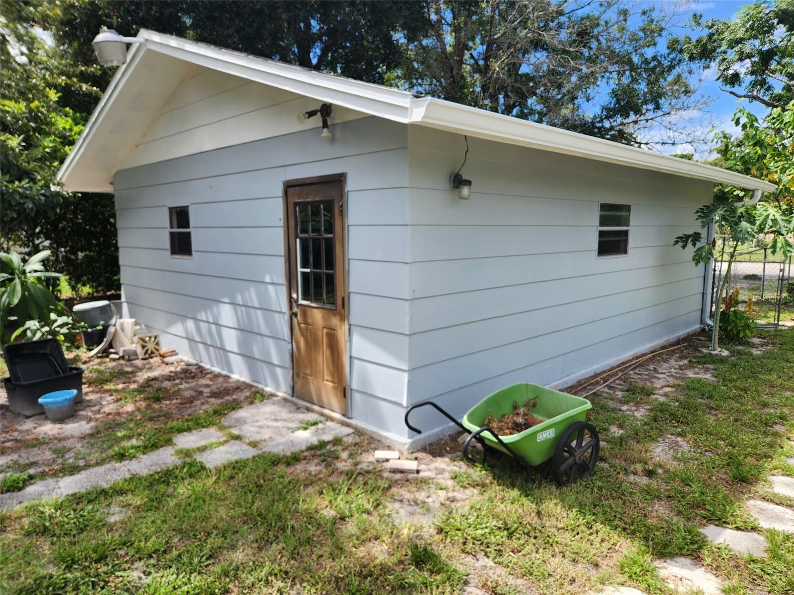 9511 Clyde St Property Photo 34