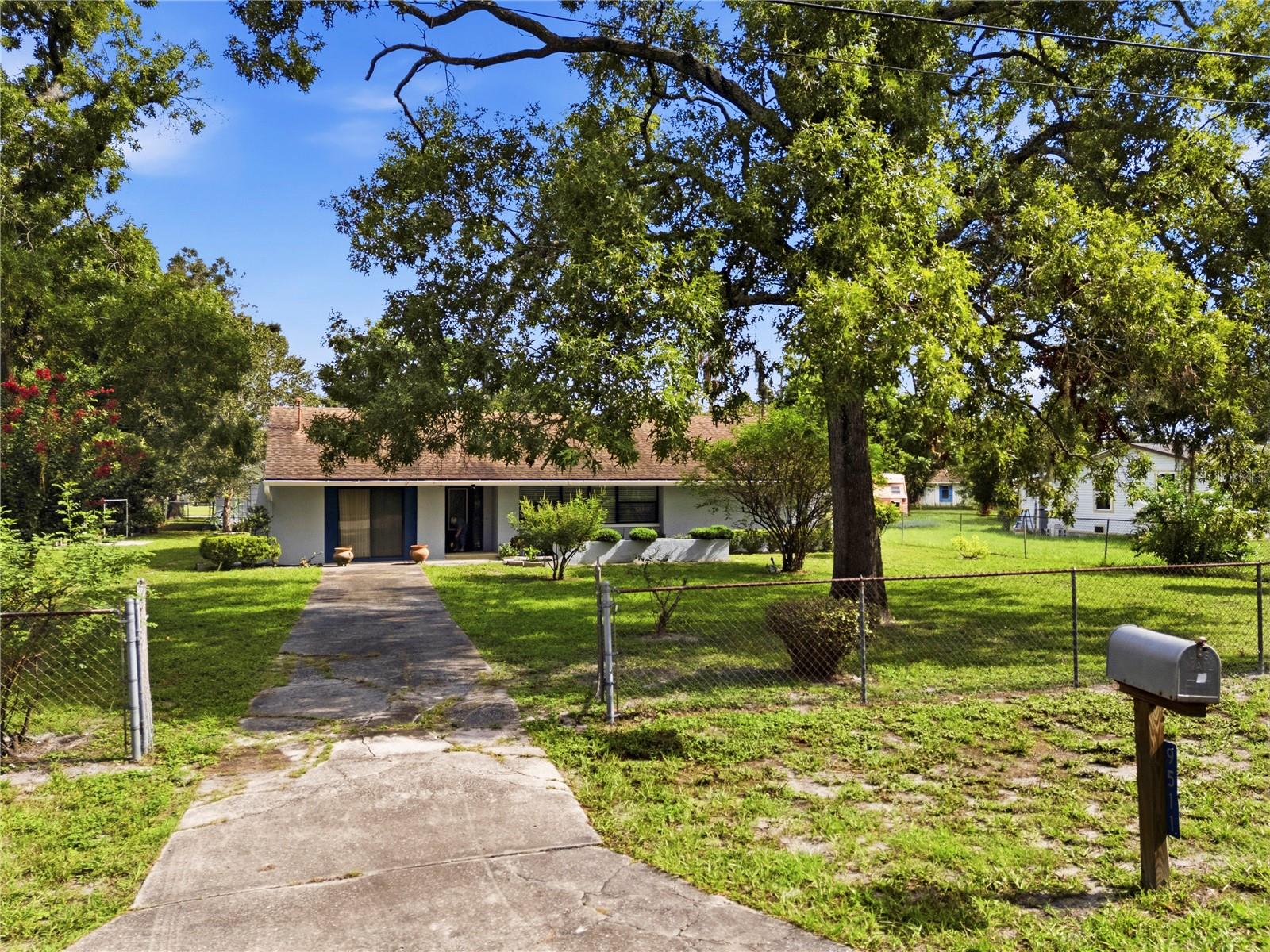 9511 Clyde St Property Photo 39