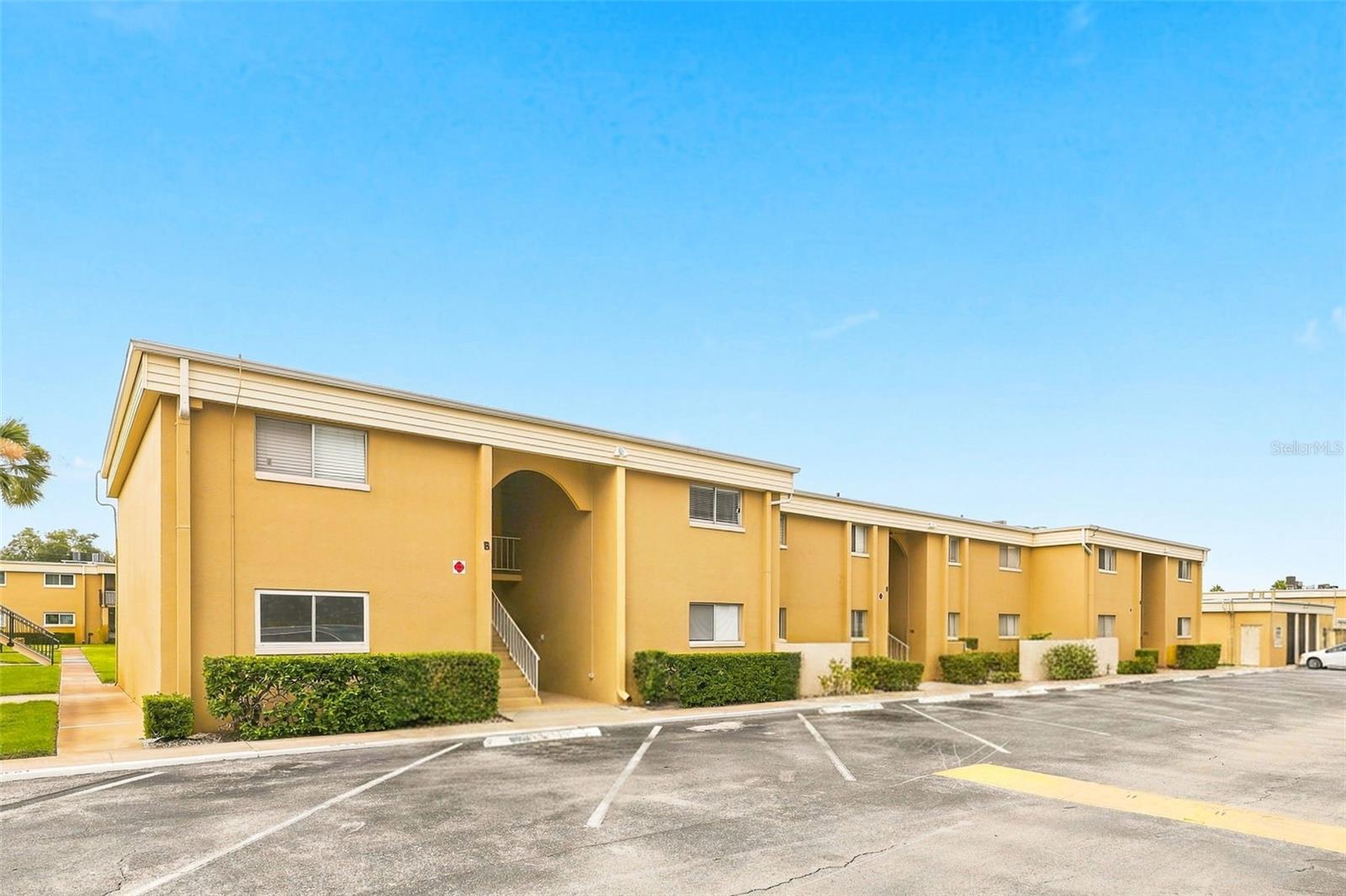 1000 Lake Of The Woods Blvd #b202 Property Photo 1