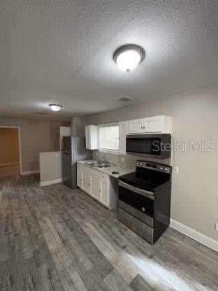 225 1st St Property Photo 2
