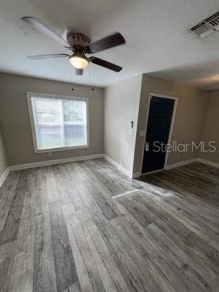 225 1st St Property Photo 4