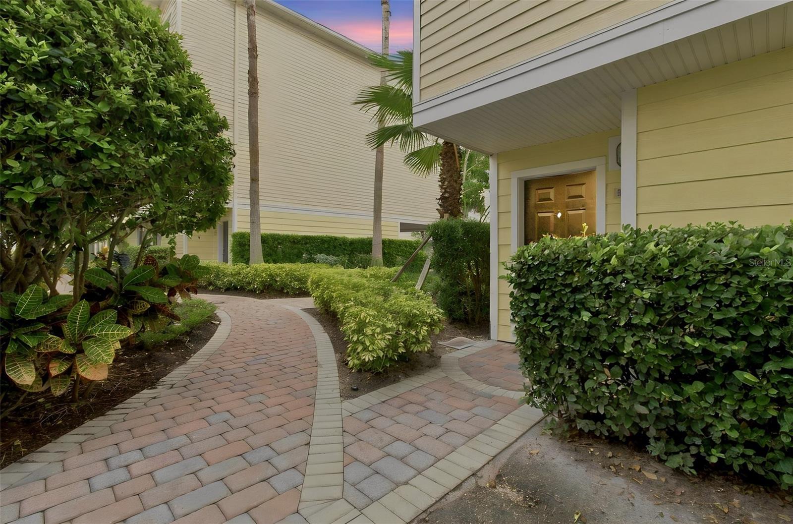 9801 Meadow Field Cir Property Photo 1