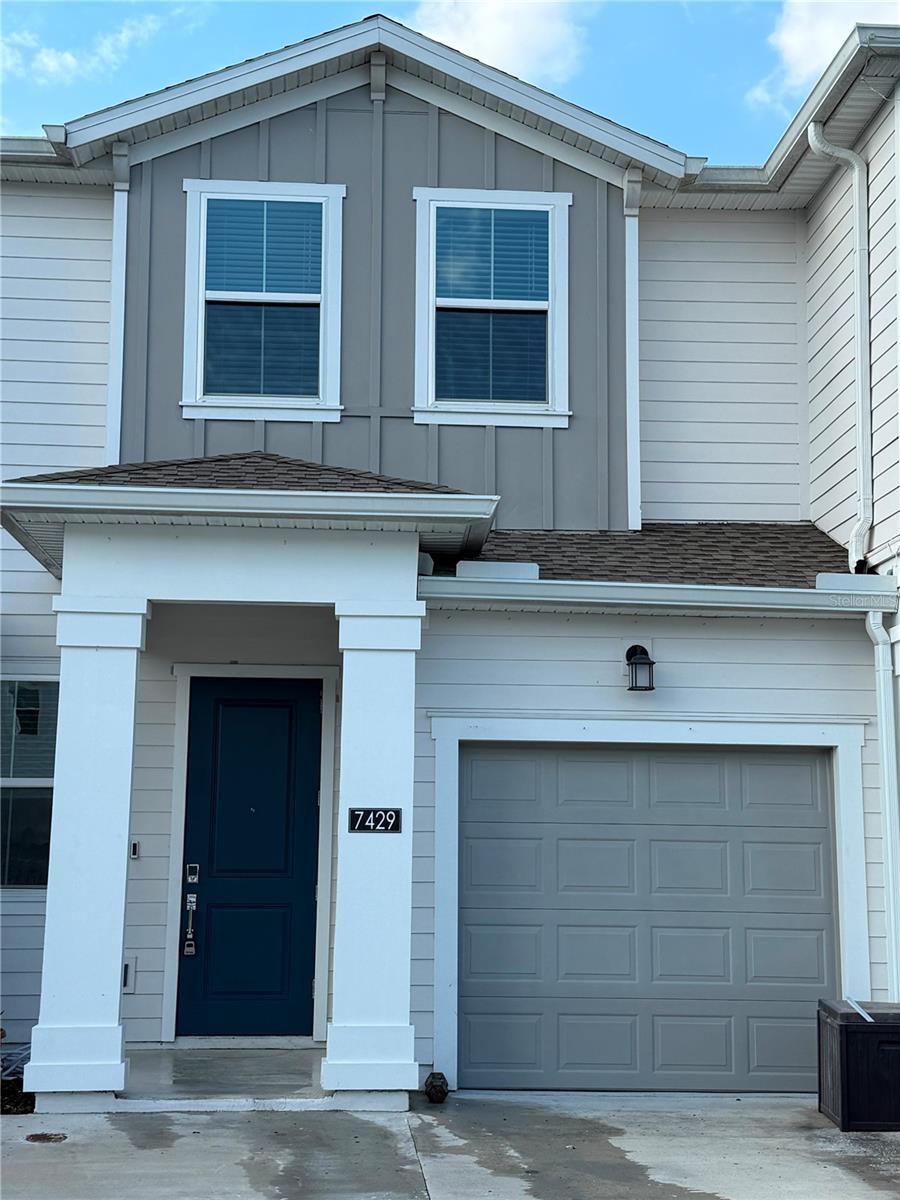 7429 STONE CREEK TRL Property Photo 1