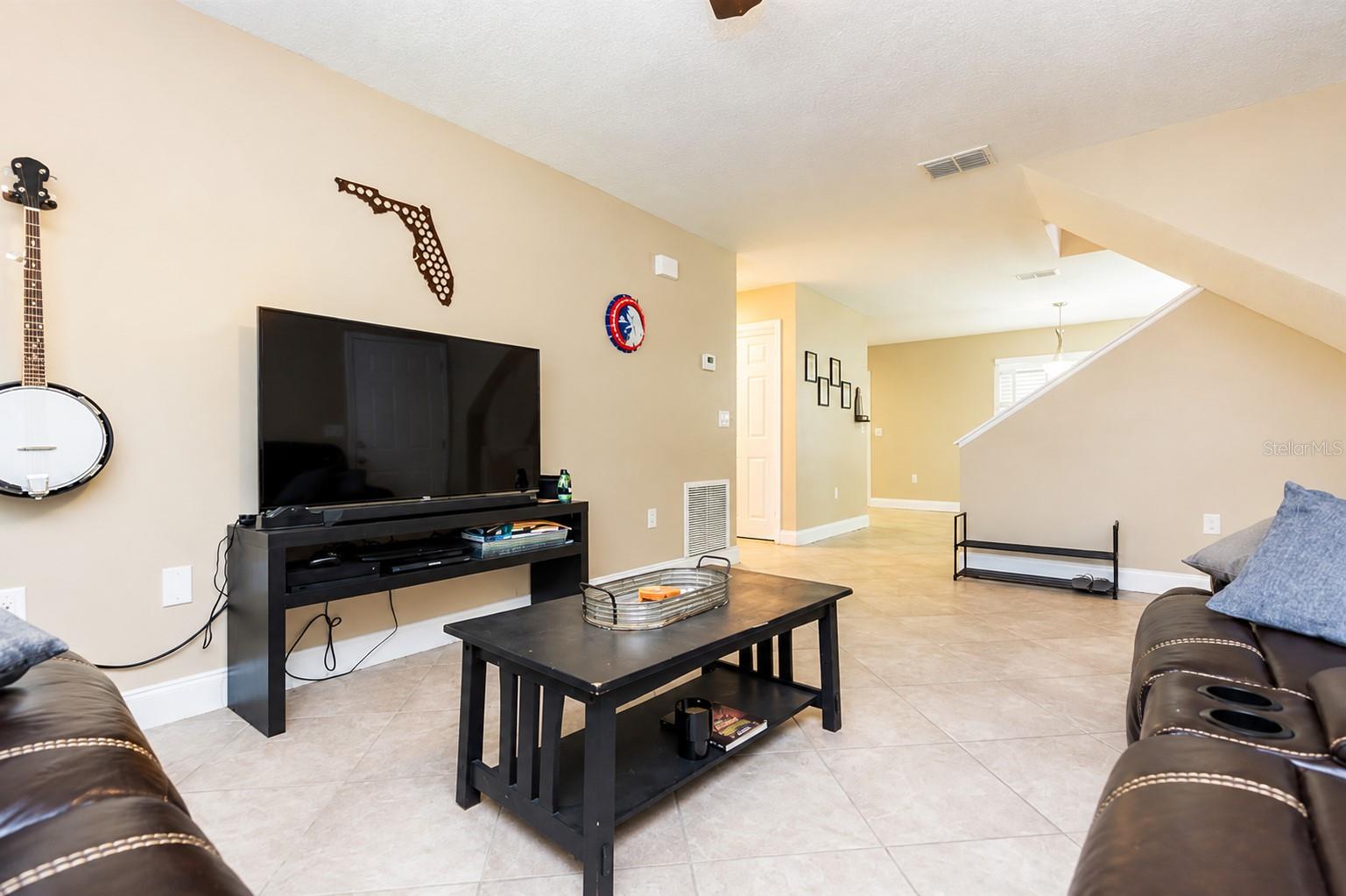 7504 Gadsden Drive Property Photo 4