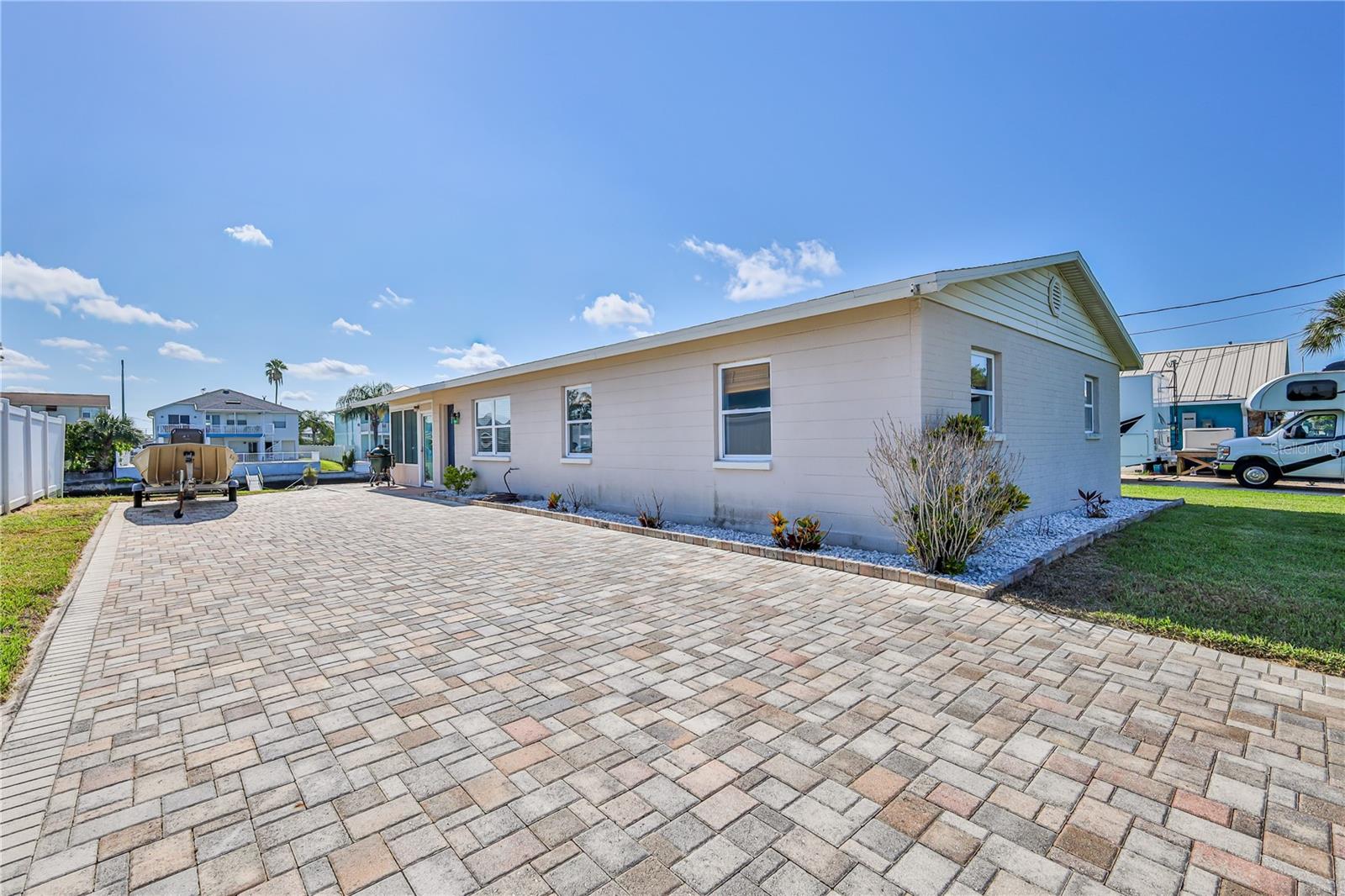 4392 3rd Isle Dr Property Photo 14