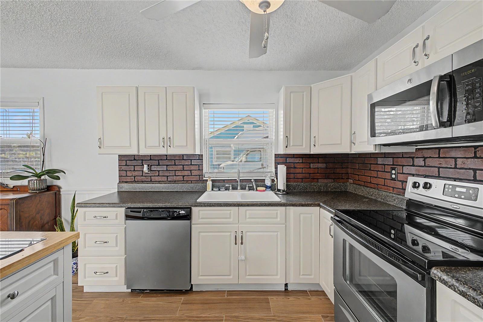 4392 3rd Isle Dr Property Photo 25
