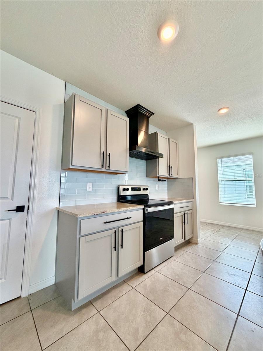 34110 Jasper Stone Dr Property Photo 8
