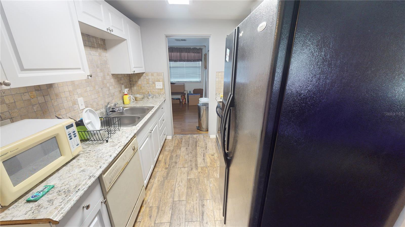 1721 W North B St Property Photo 9