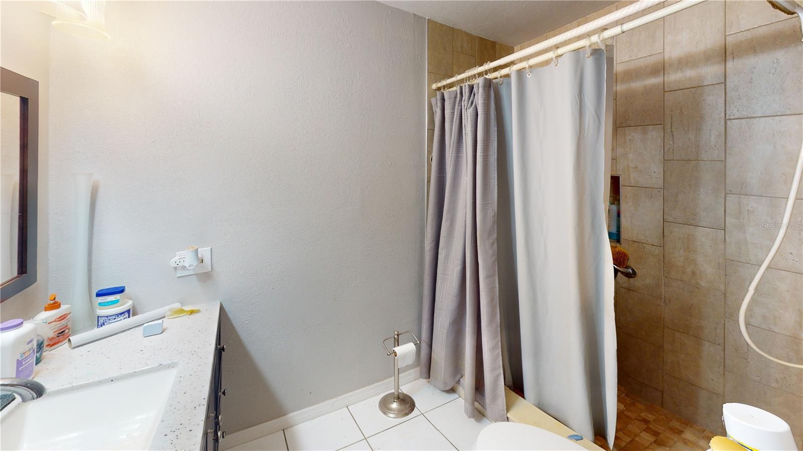1721 W North B St Property Photo 14