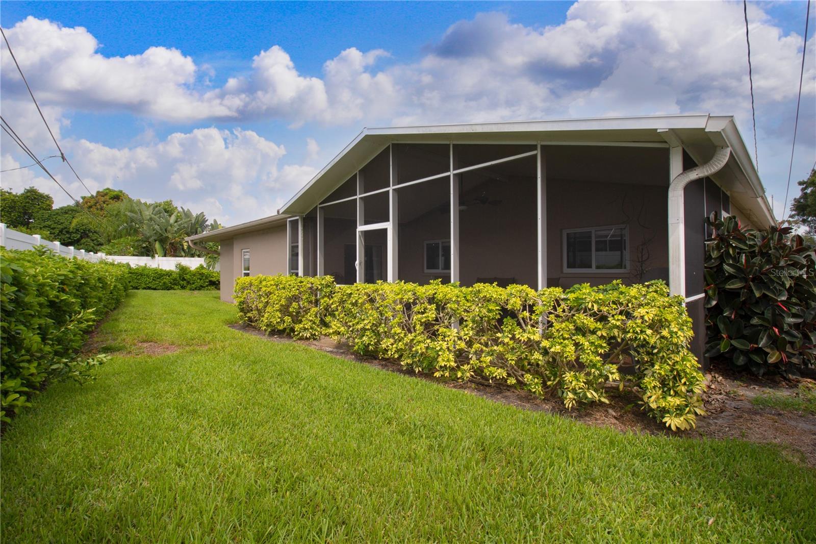 1324 Ranchwood Dr Property Photo 3