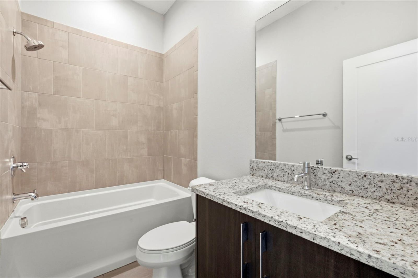 4810 W Mcelroy Ave #7 Property Photo 18
