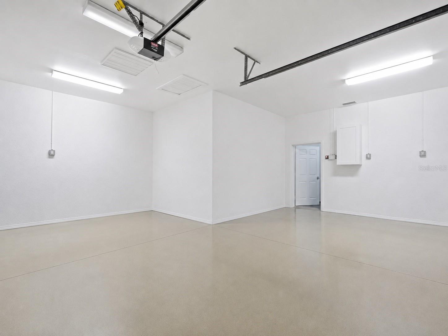 TB8541449 Property Photo 62