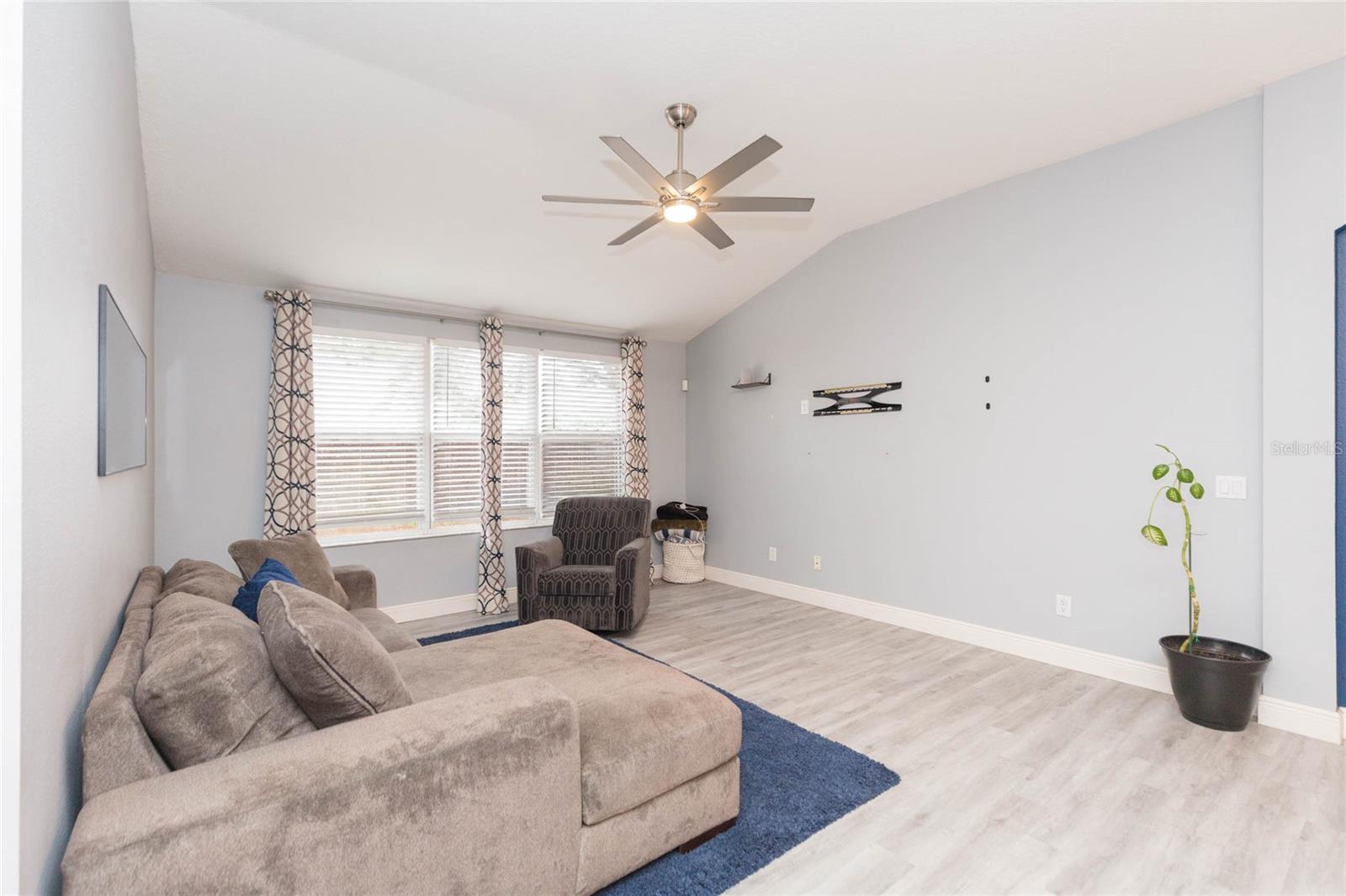 11706 Pure Pebble Dr Property Photo 9