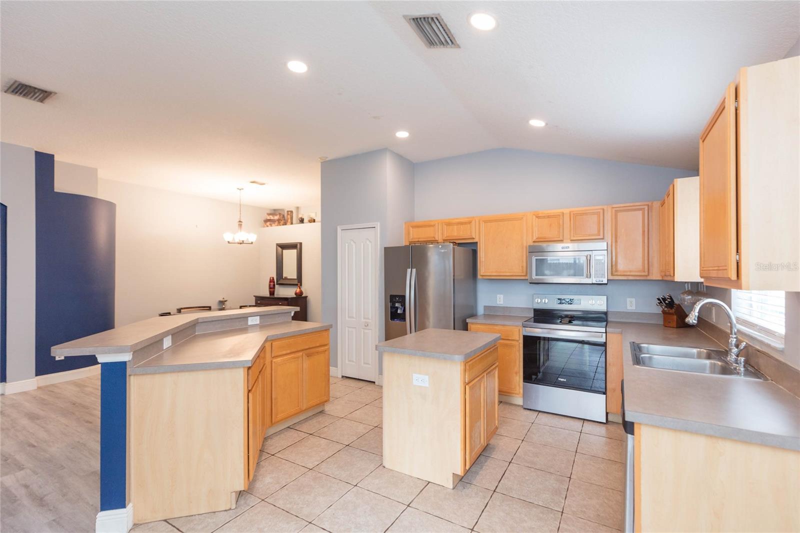 11706 Pure Pebble Dr Property Photo 17