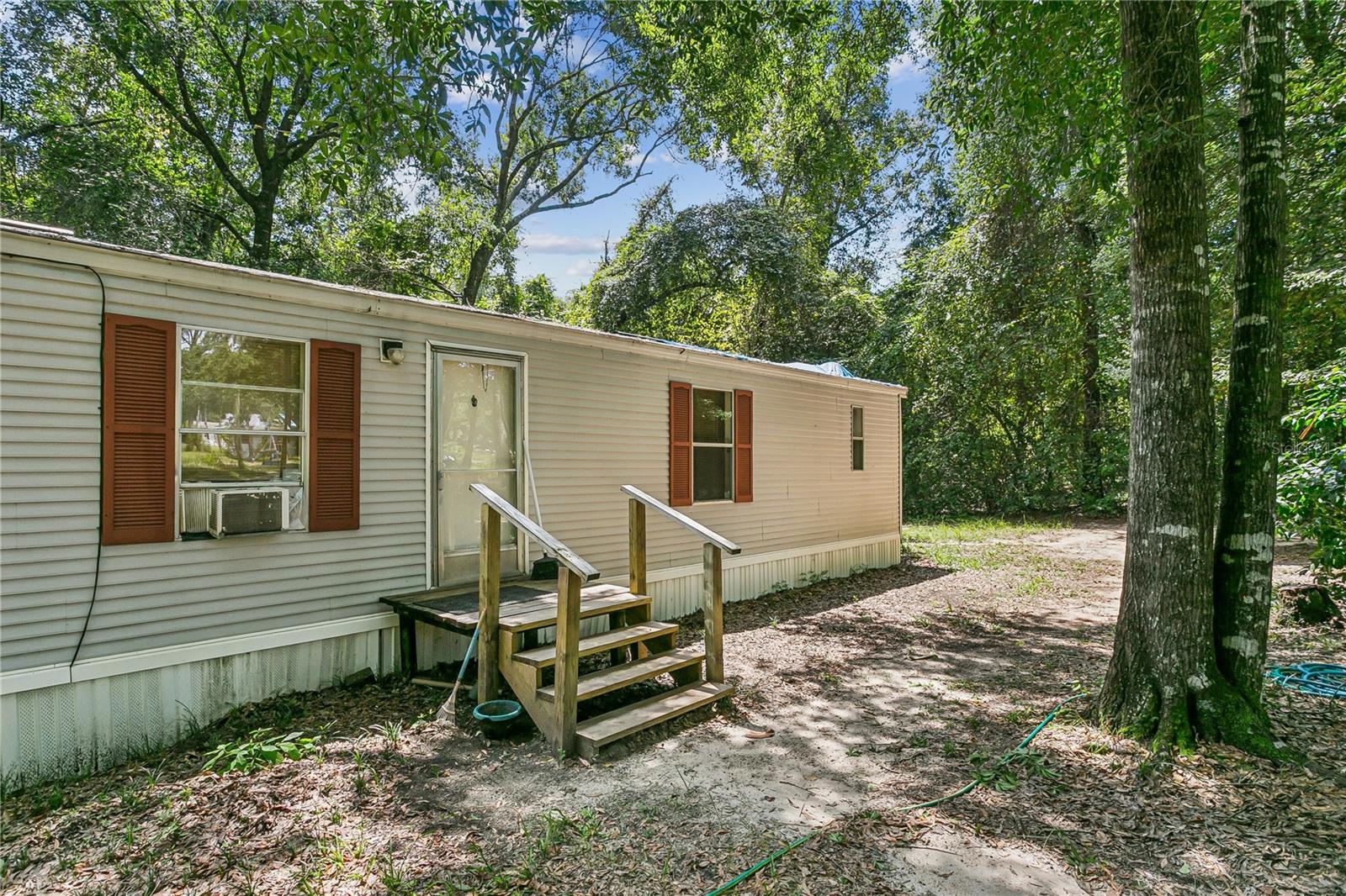 2323 Camors Rd Property Photo 3