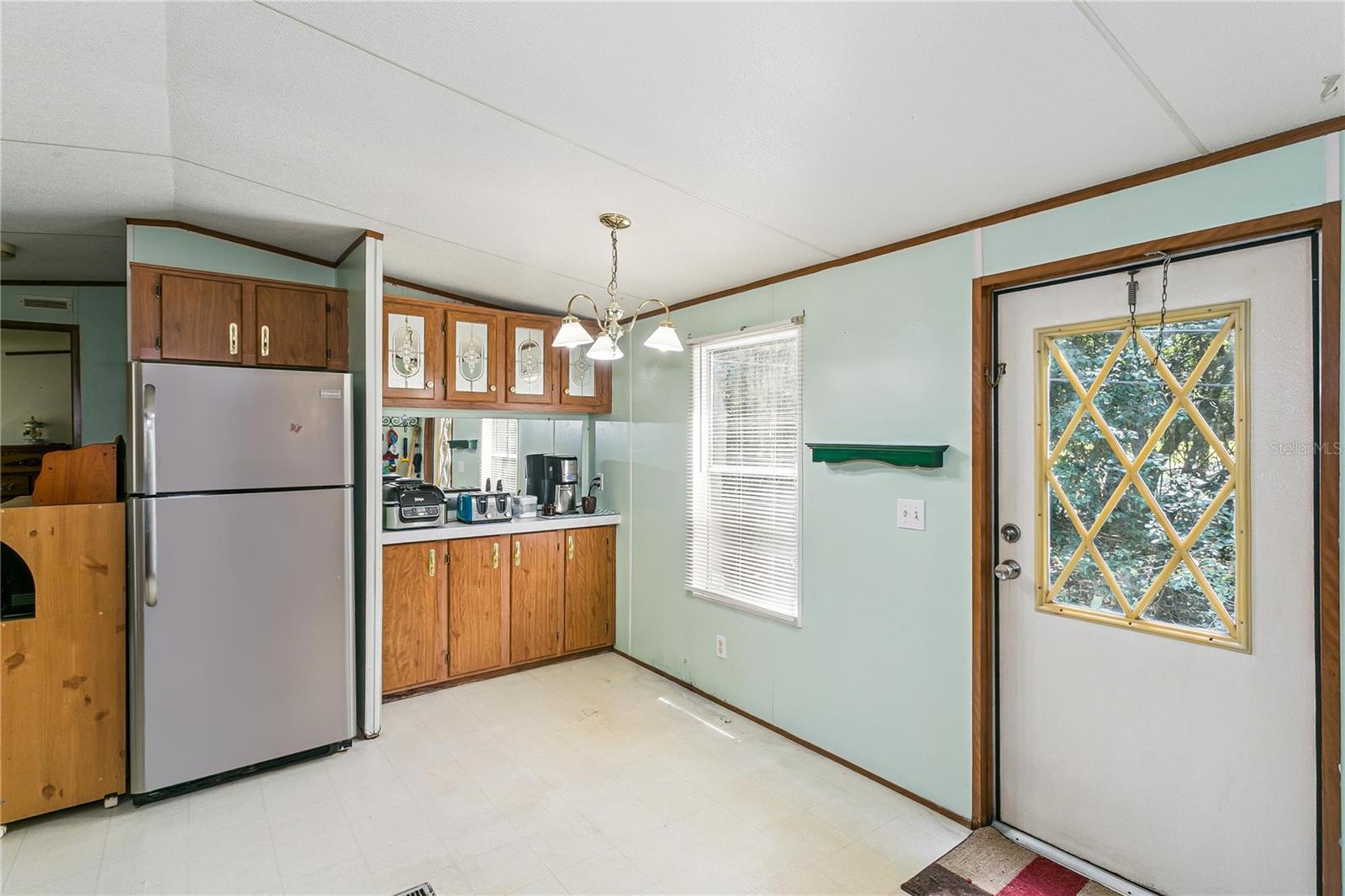 2323 Camors Rd Property Photo 10