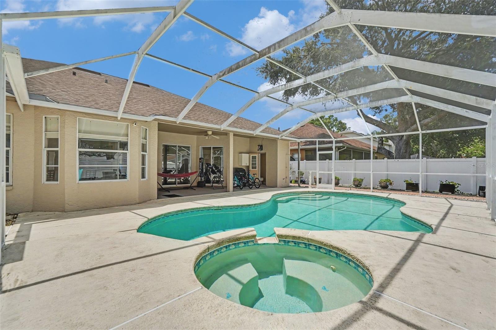 12410 Driftstone Way Property Photo 4