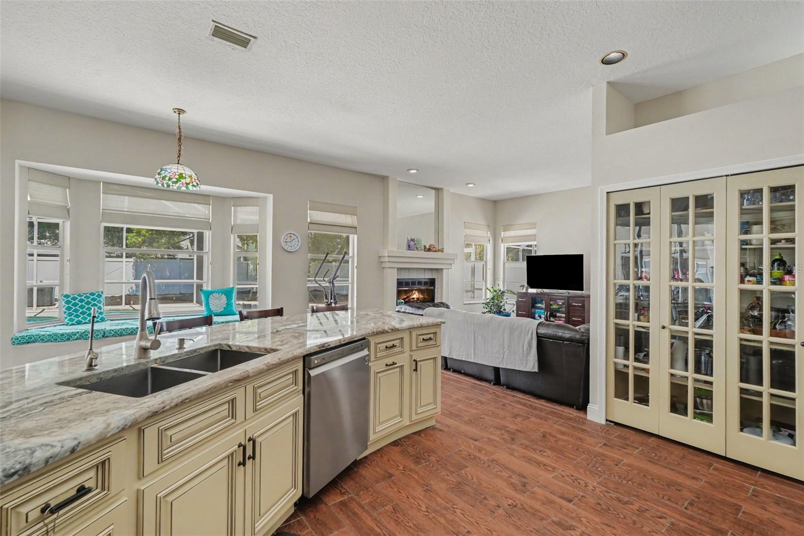 12410 Driftstone Way Property Photo 6