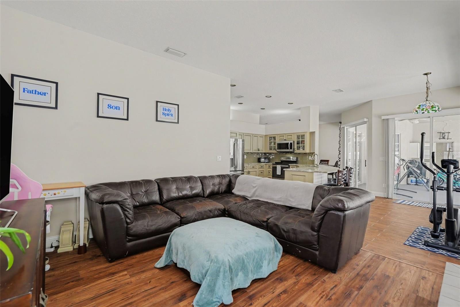 12410 Driftstone Way Property Photo 8