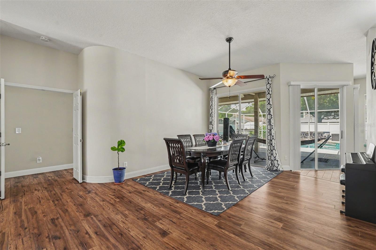 12410 Driftstone Way Property Photo 9