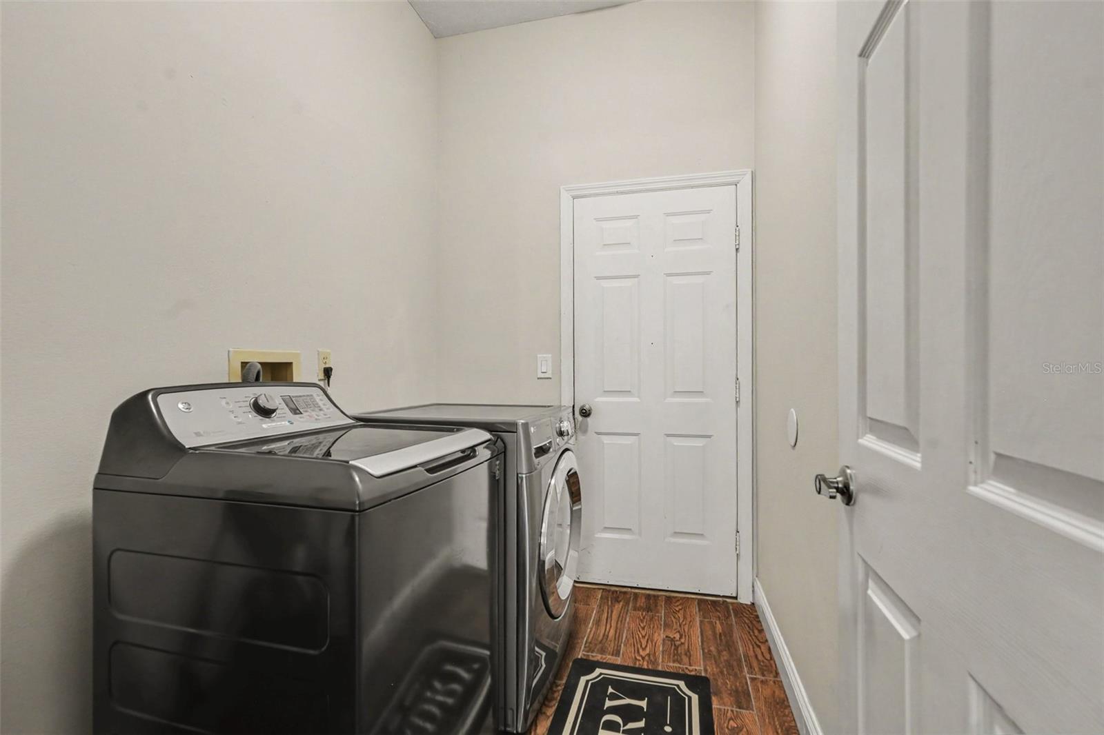 12410 Driftstone Way Property Photo 27