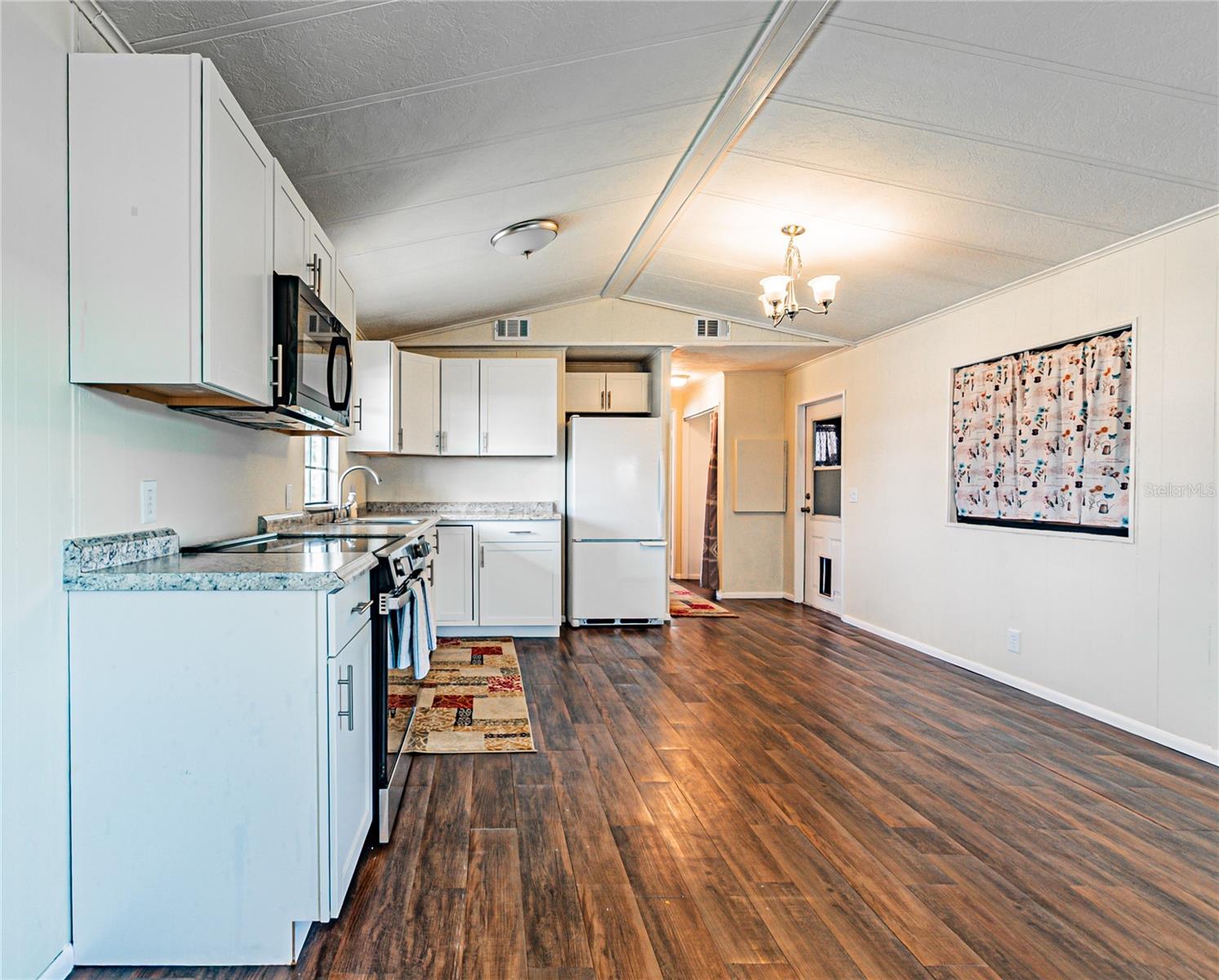 36301 Coronet Way Property Photo 12