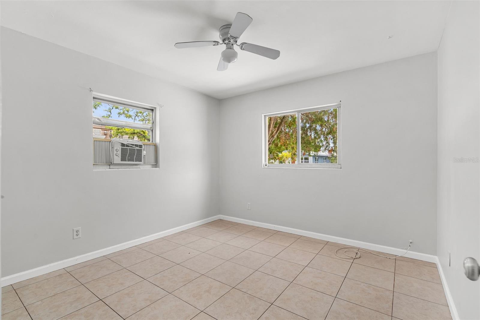 522 Florida Ave Property Photo 15