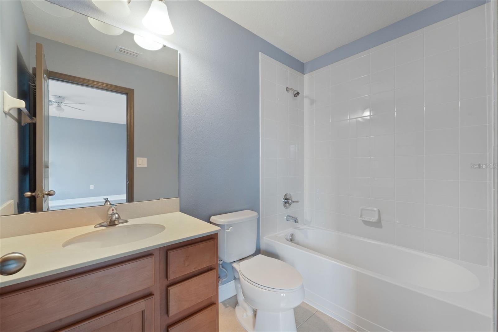 11006 Tahiti Isle Ln Property Photo 25