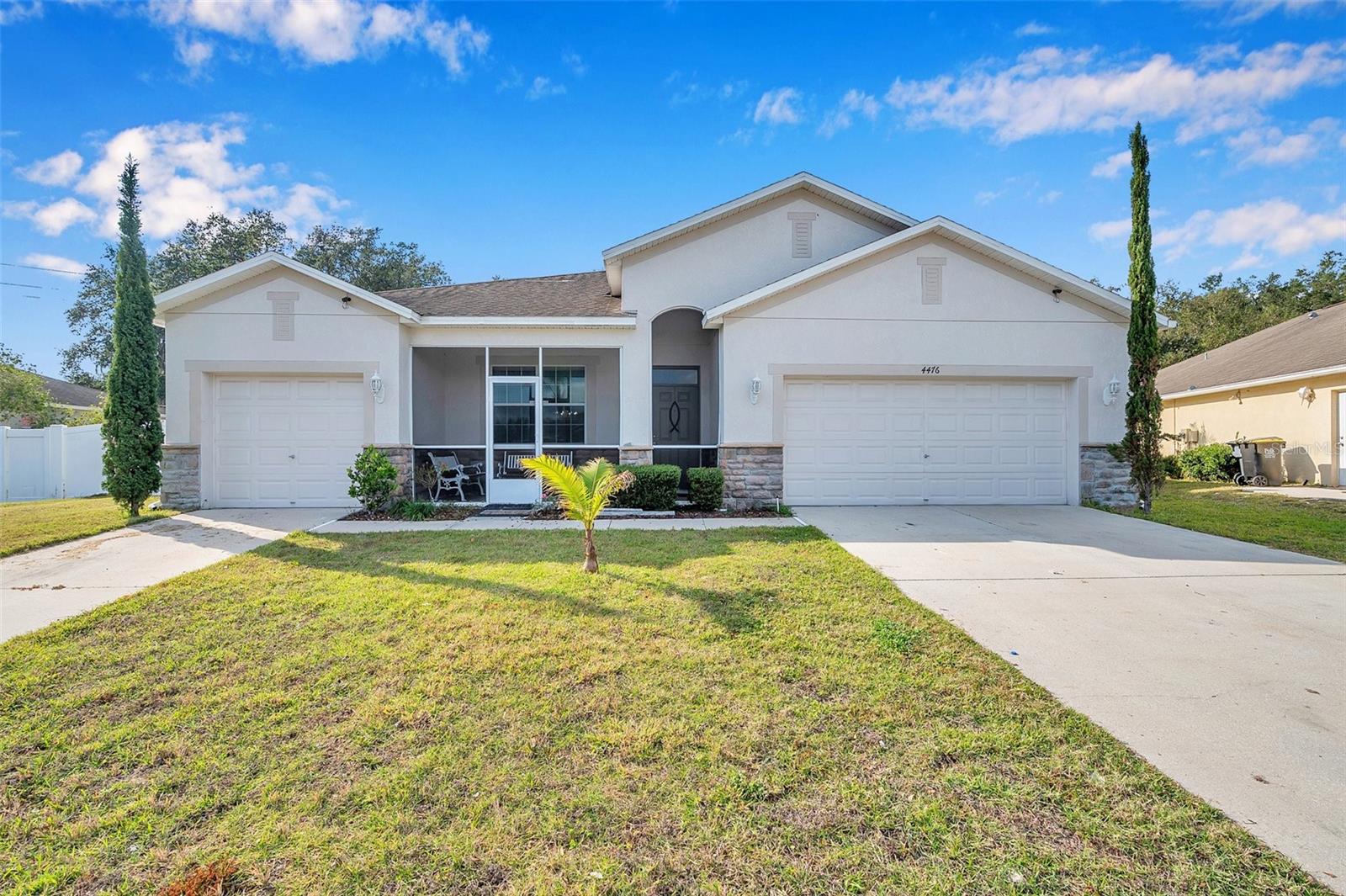 4476 Creekside Dr Property Photo 3