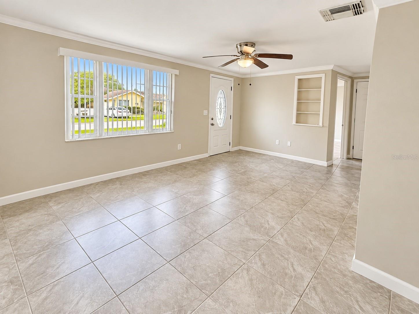 4033 Newcastle Dr Property Photo 6