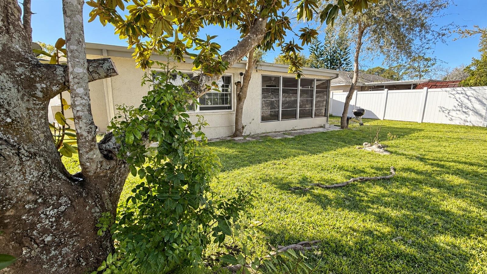 4033 Newcastle Dr Property Photo 12