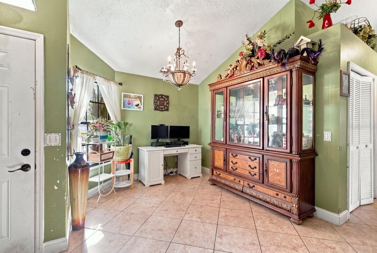 207 Limona Rd Property Photo 11