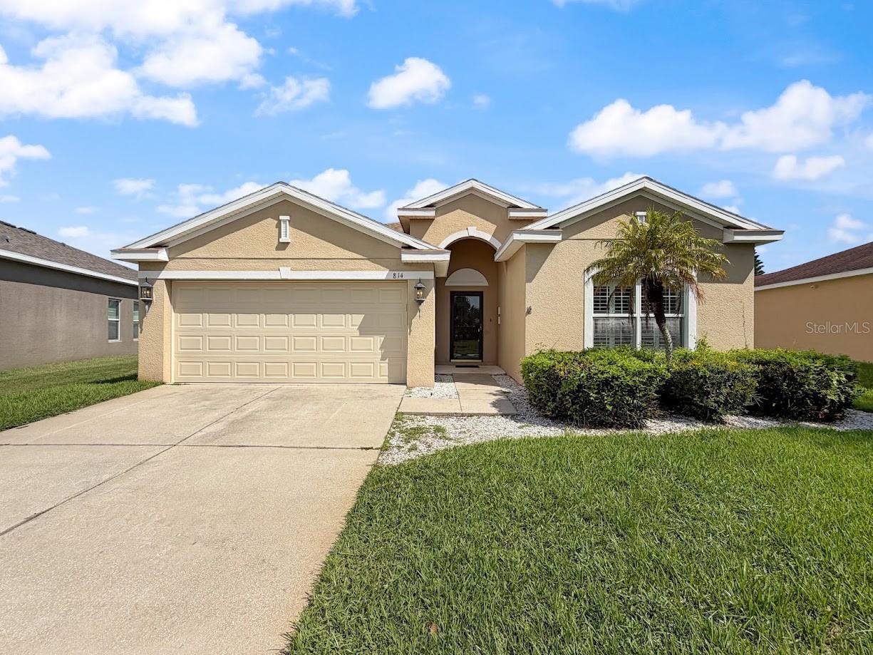 814 PARKER DEN DR Property Photo 1