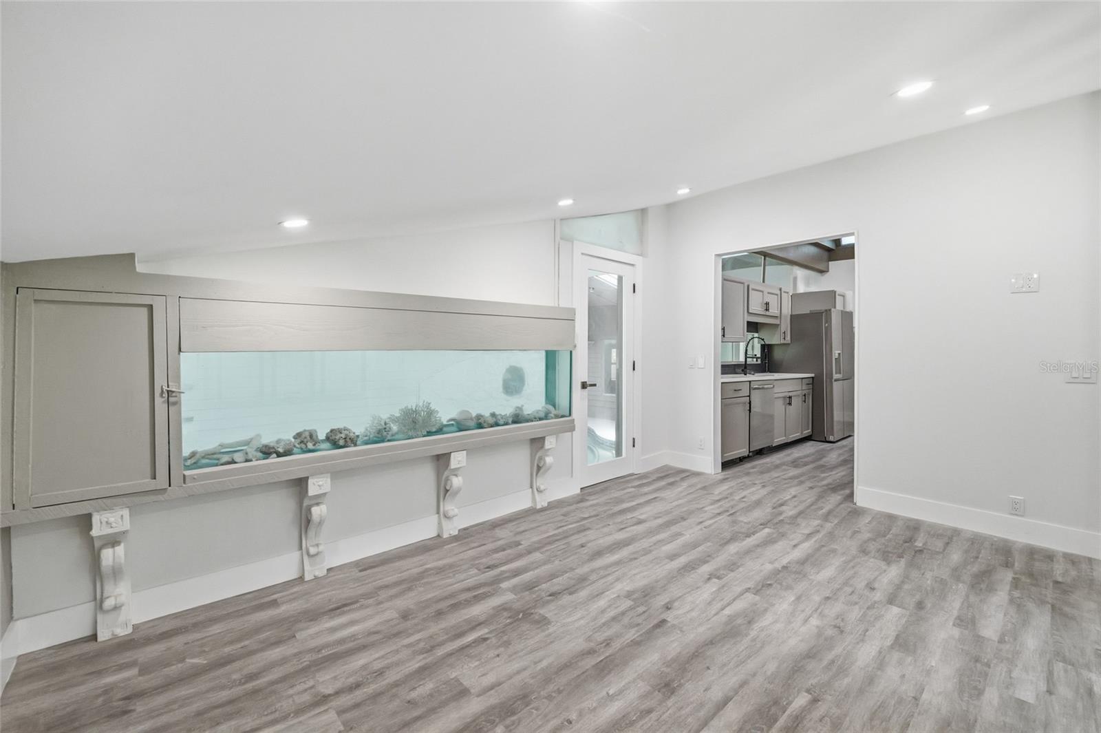 7210 Valrie Ln Property Photo 11