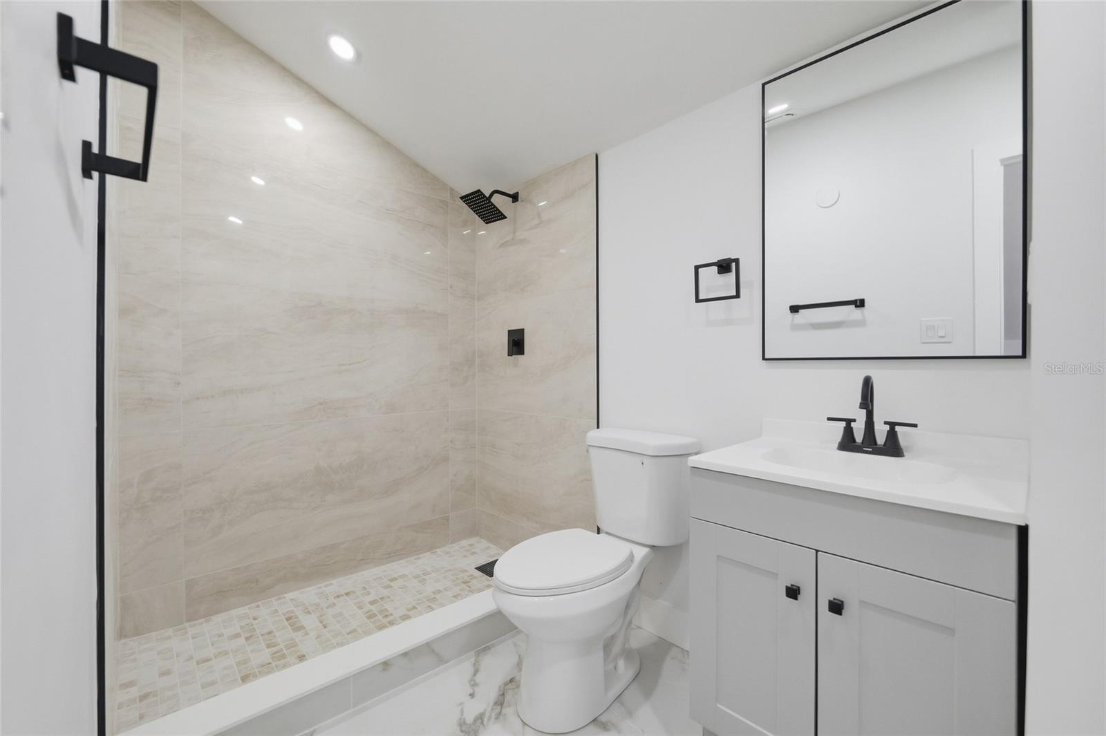 7210 Valrie Ln Property Photo 15