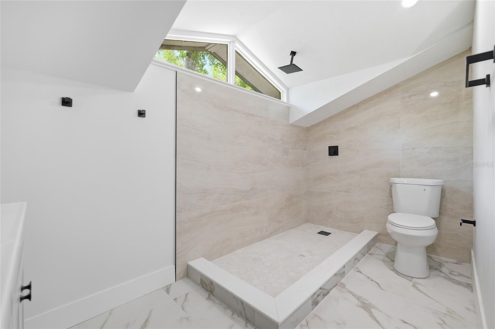 7210 Valrie Ln Property Photo 24