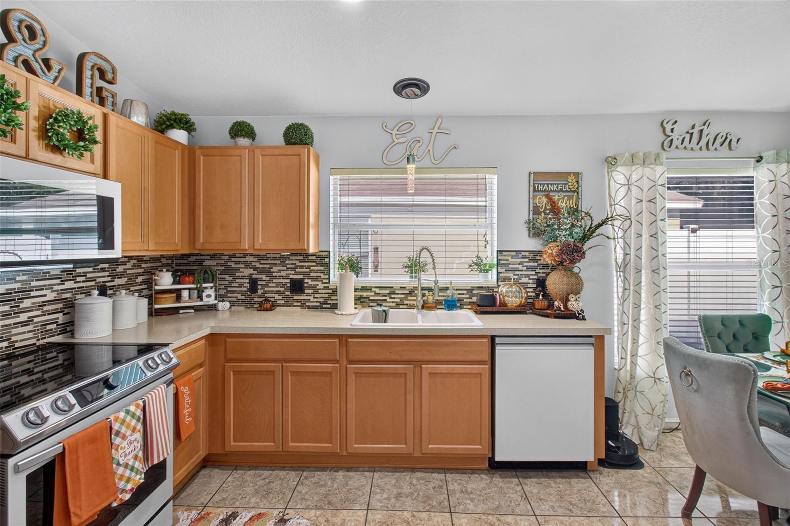 1234 Hill Flower Dr Property Photo 14
