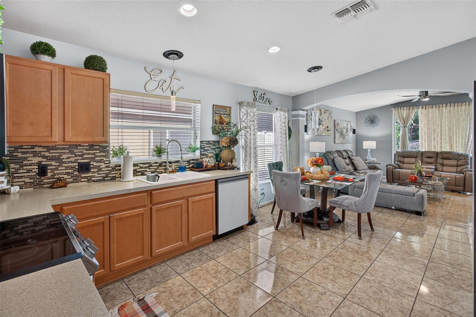 1234 Hill Flower Dr Property Photo 15