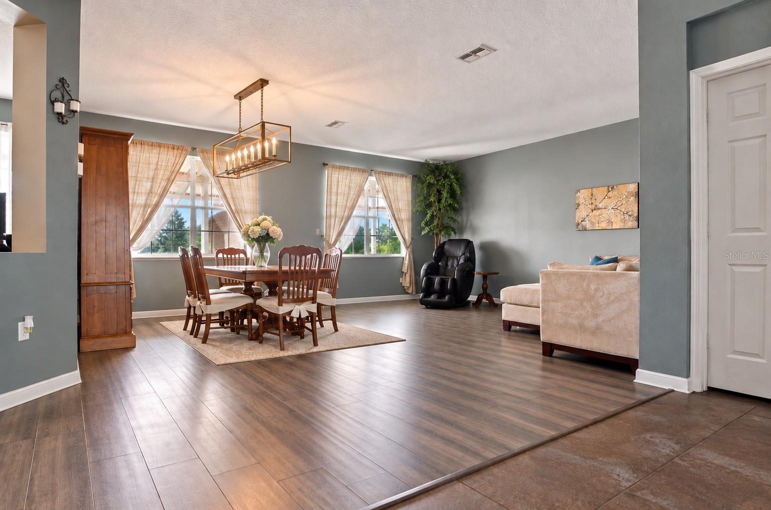5321 Sandy Shell Dr Property Photo 5