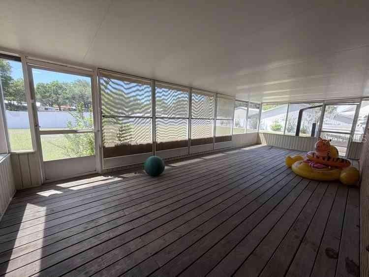 TB8541574 Property Photo 11