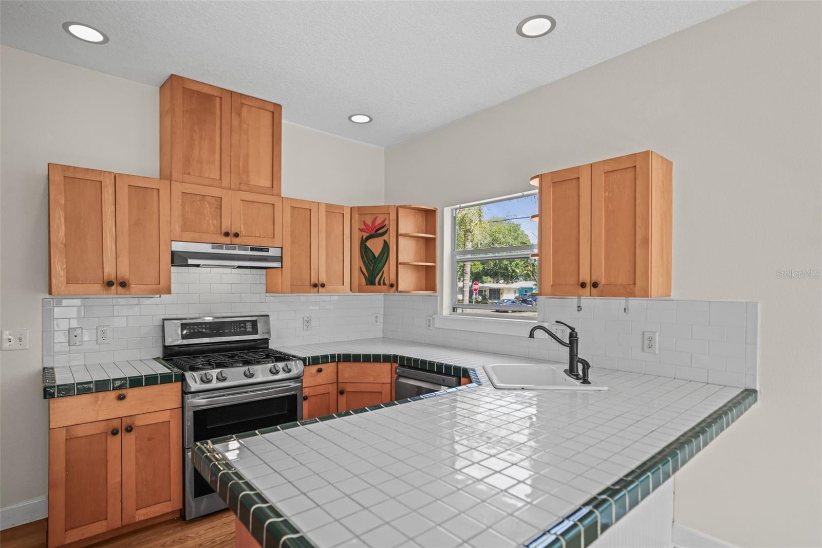 1777 Bayshore Blvd Property Photo 6