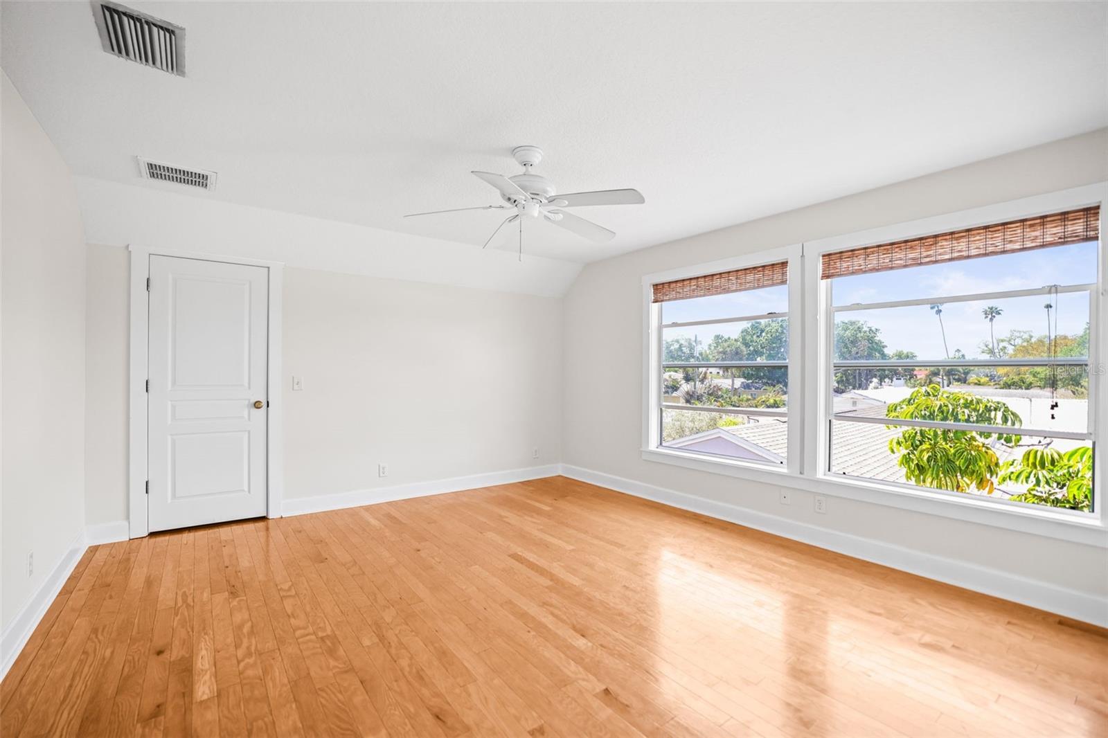 1777 Bayshore Blvd Property Photo 28