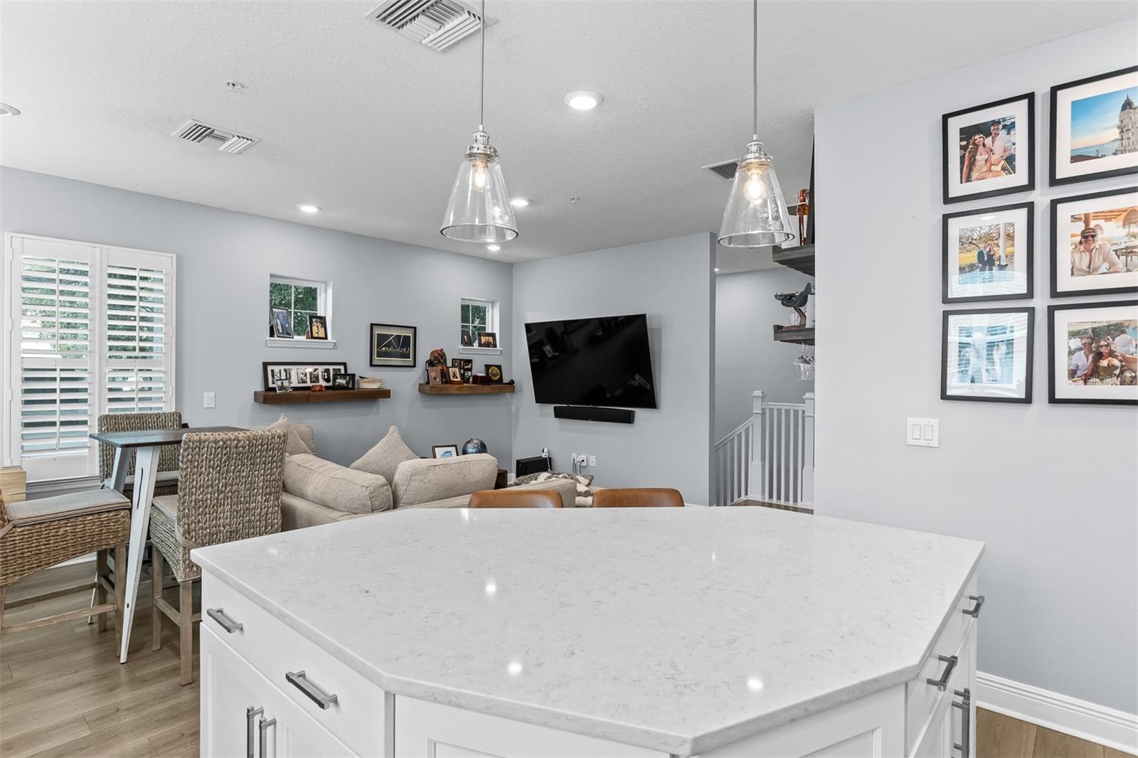 412 S Albany Ave #3 Property Photo 8
