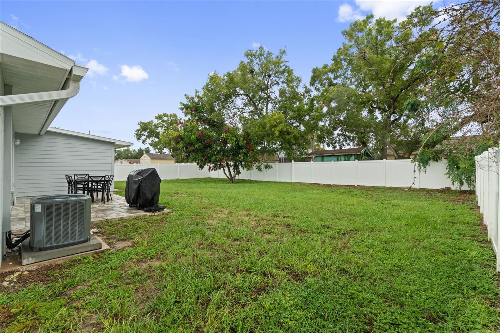 265 Plumtree Ave Property Photo 5
