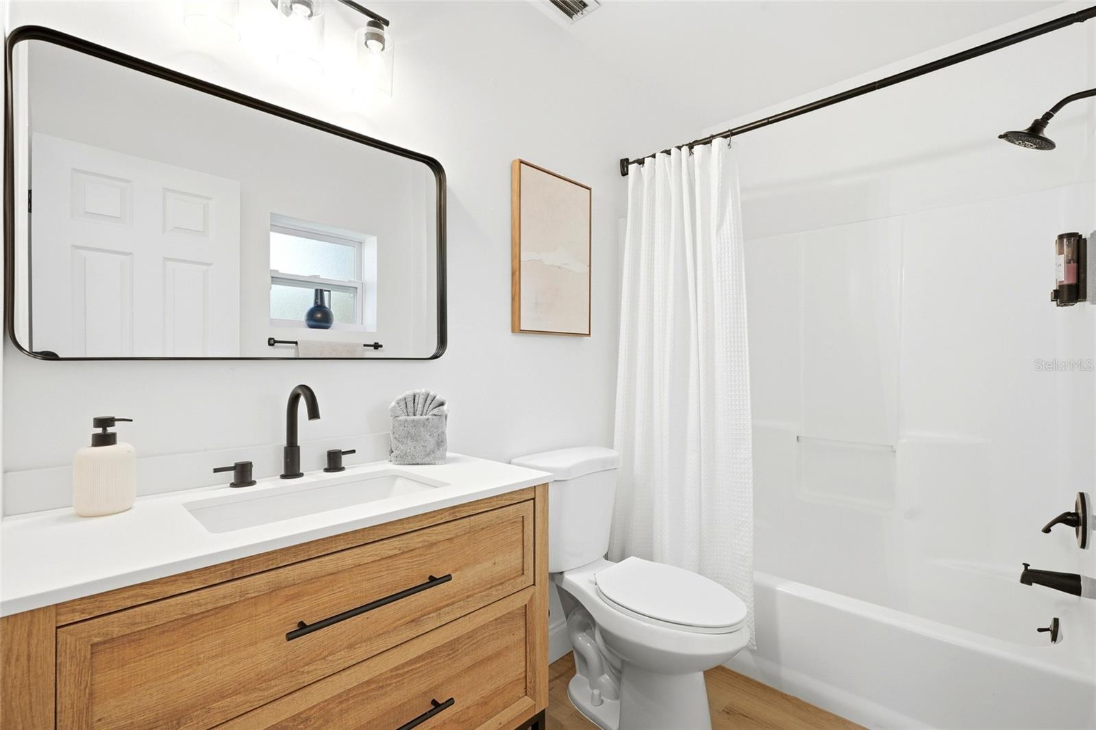 2117 N Hercules Ave Property Photo 15