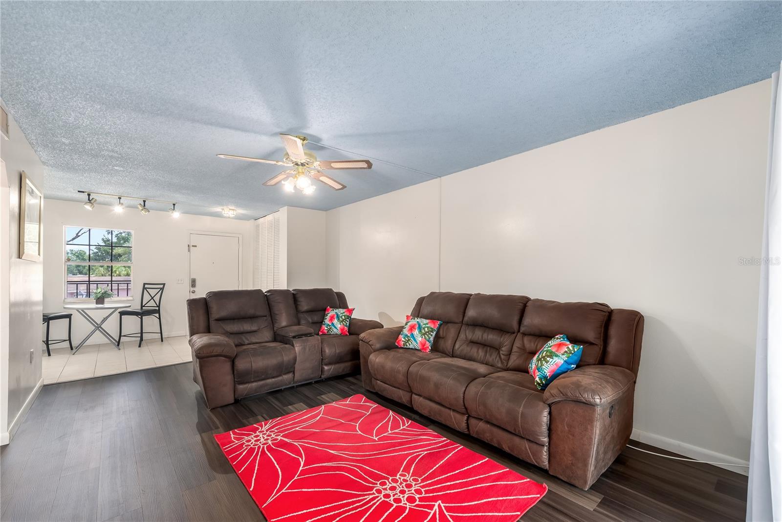 209 Cordova Grn #209 Property Photo 6