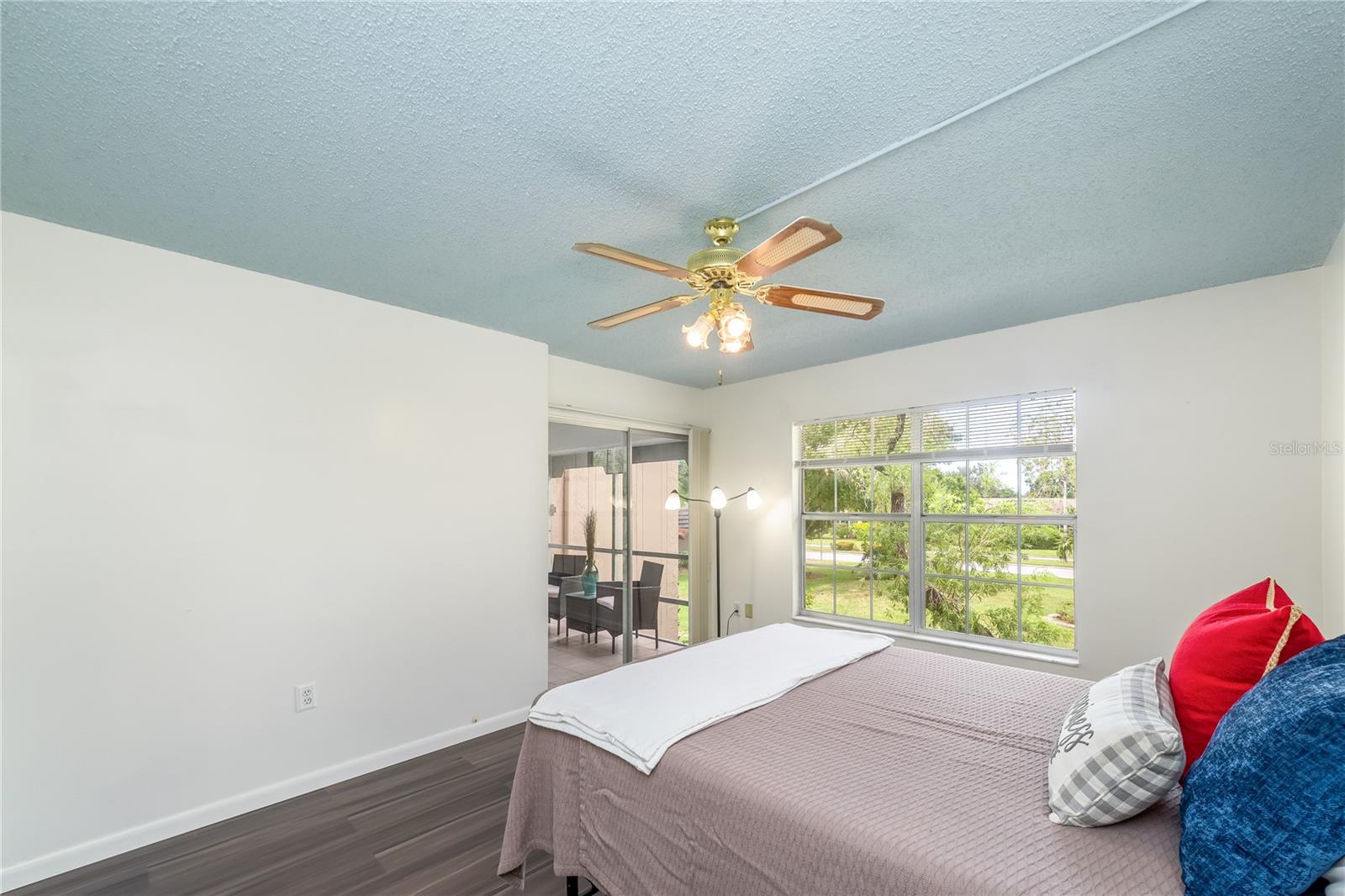 209 Cordova Grn #209 Property Photo 17