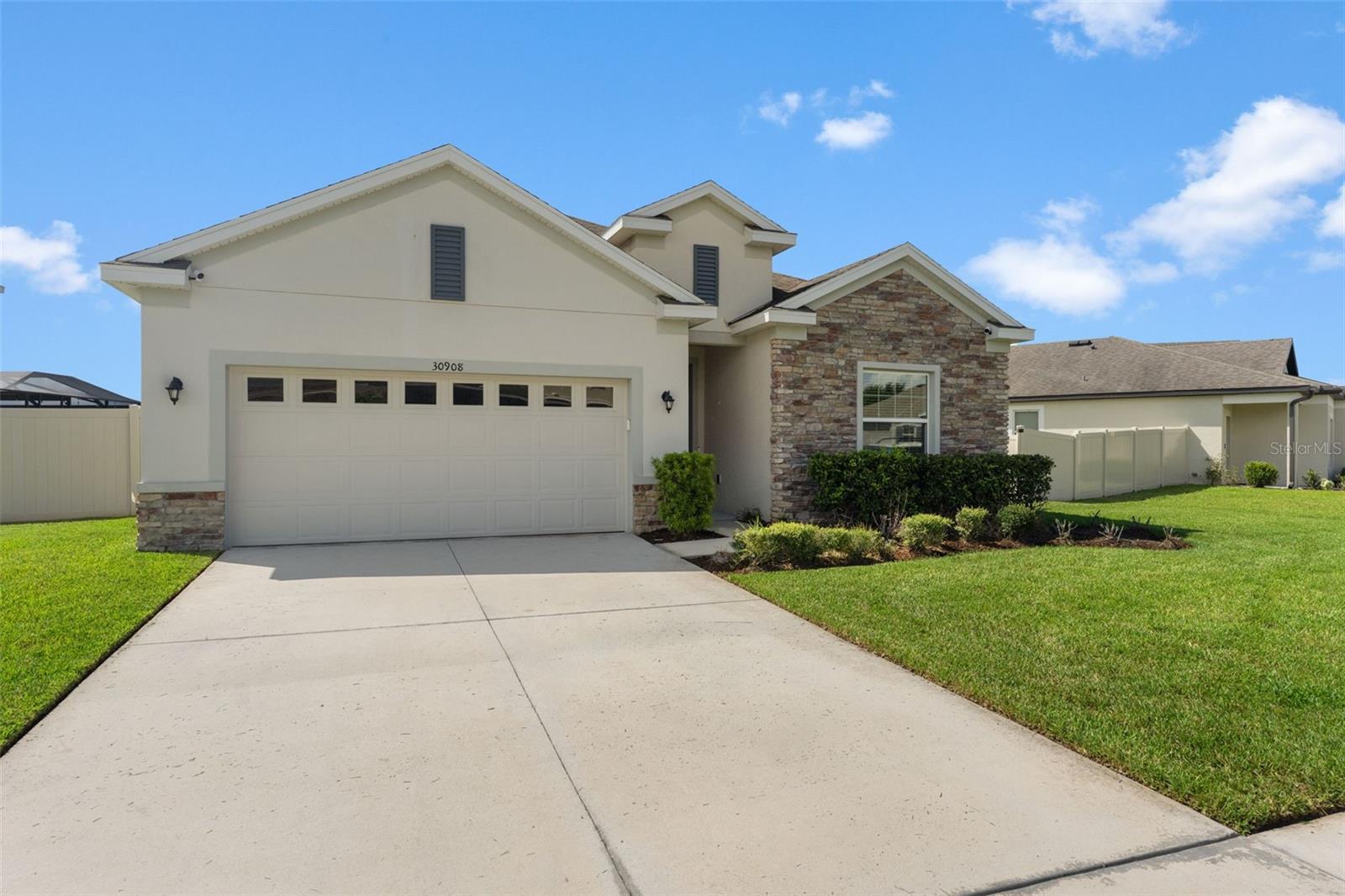 30908 Parrot Reef Ct Property Photo 2