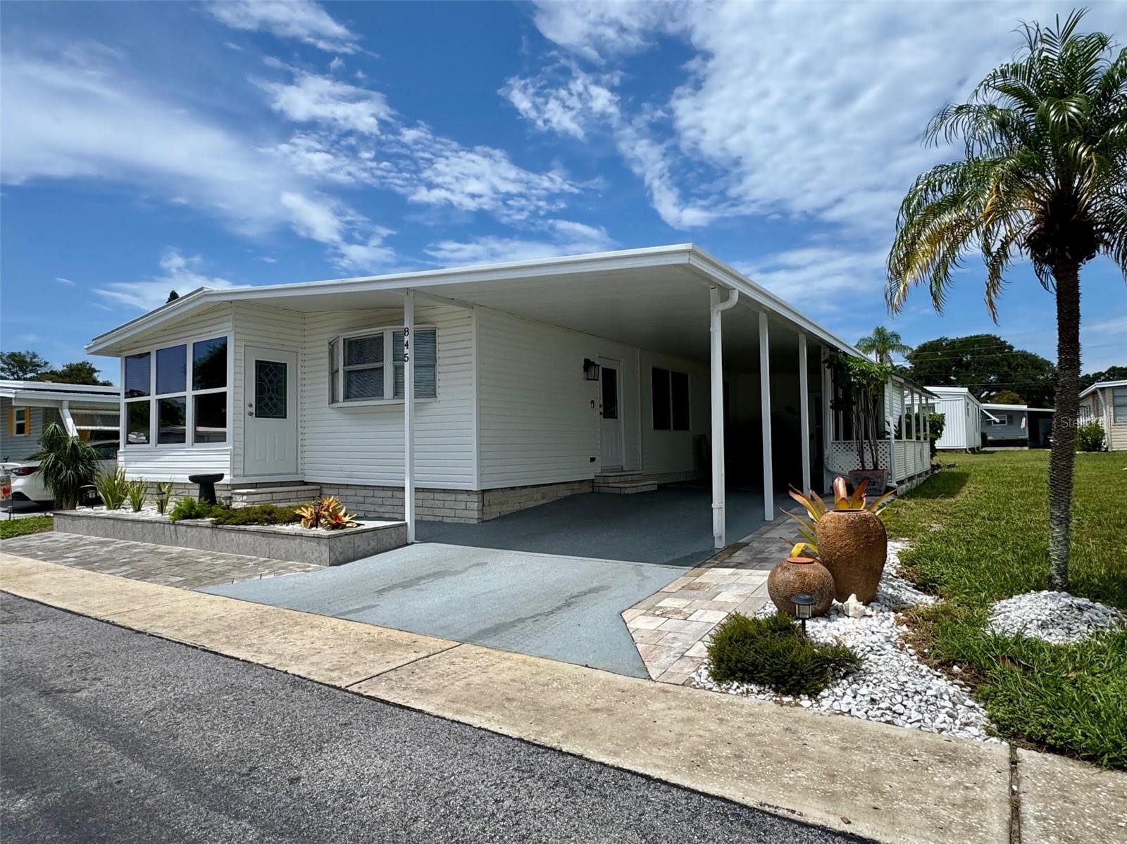 845 Cane Palm St Property Photo 2