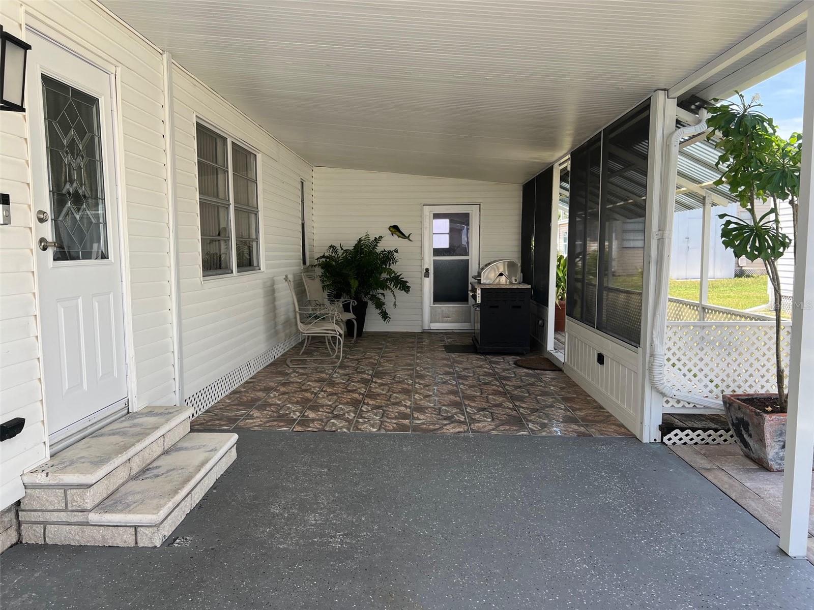 845 Cane Palm St Property Photo 4